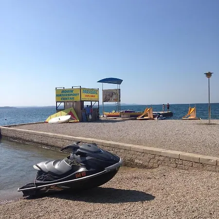 Apartment In Villa, Private Pool, Big Garden, Close To Sea And Old Town Zadar
