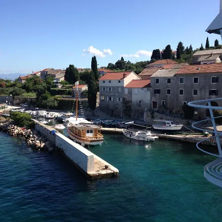 In Villa, Private Pool, Big Garden, Close To Sea And Old Town Lejlighed